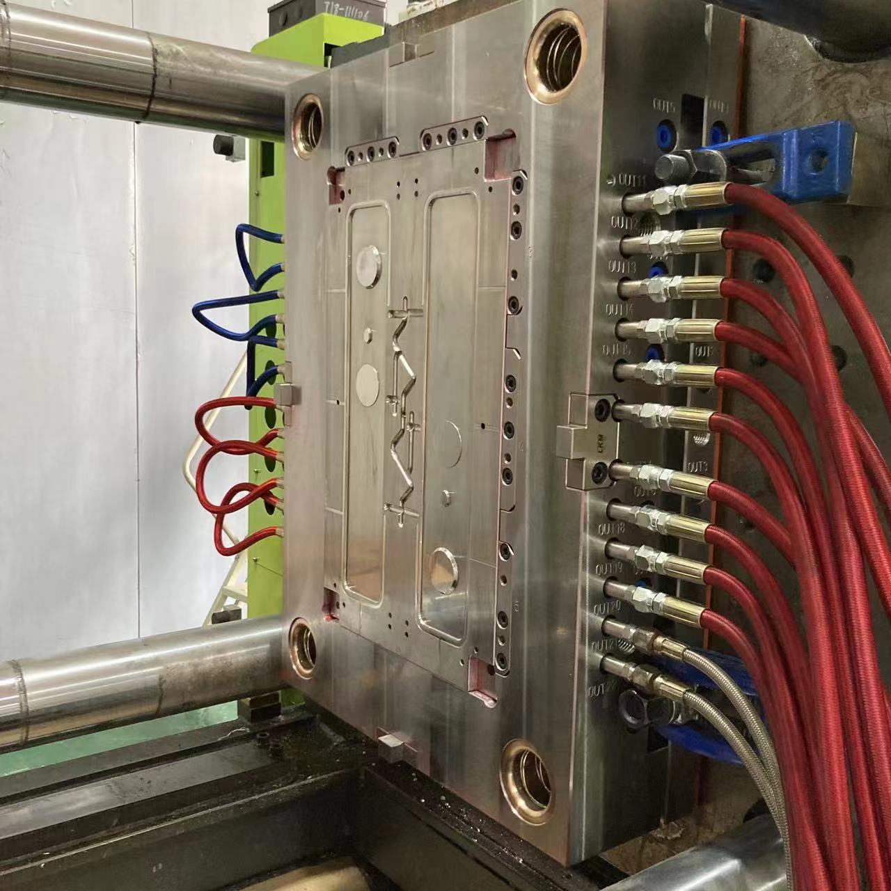 急冷急熱模具澆口的設計